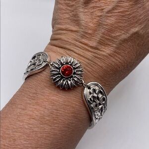 Sunflower Snap Jewelry Floral Bracelet with 18mm Snap w/ Red Stone! SEE VIDEO!
